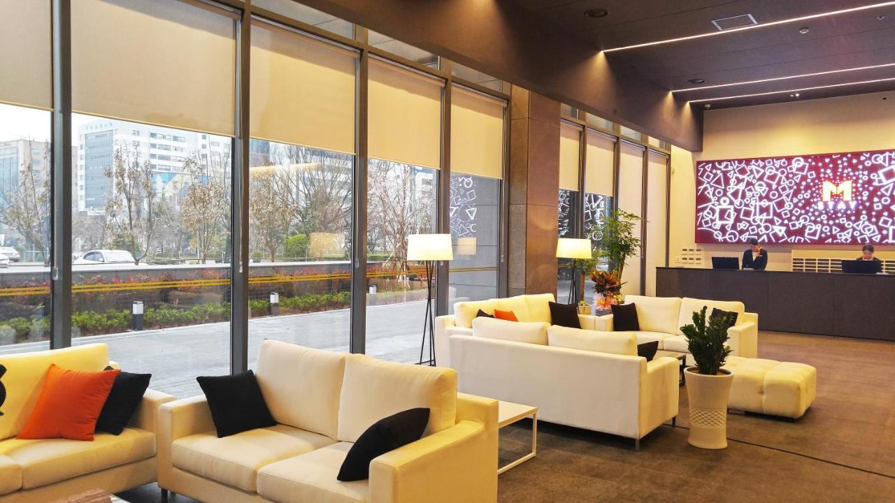 Grand City Hotel Чханвон Экстерьер фото